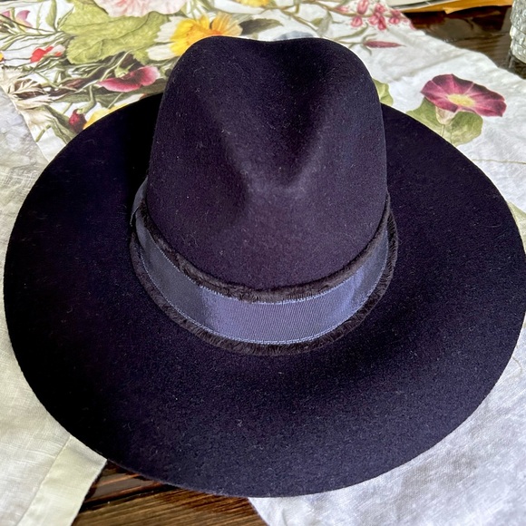 Banana Republic wide soft navy wool felt hat - NEW - Picture 3 of 9